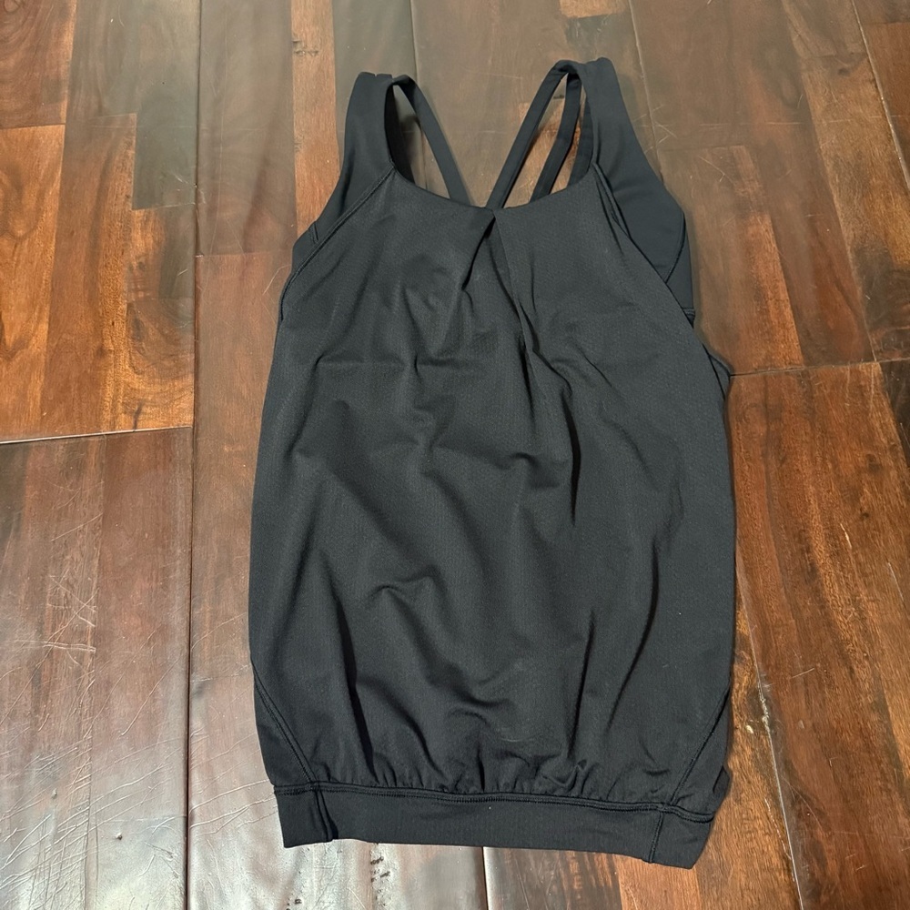 Lululemon Nouveau Limits Black Tank Women’s Size 8 Cross Back Open Back W1NBBS